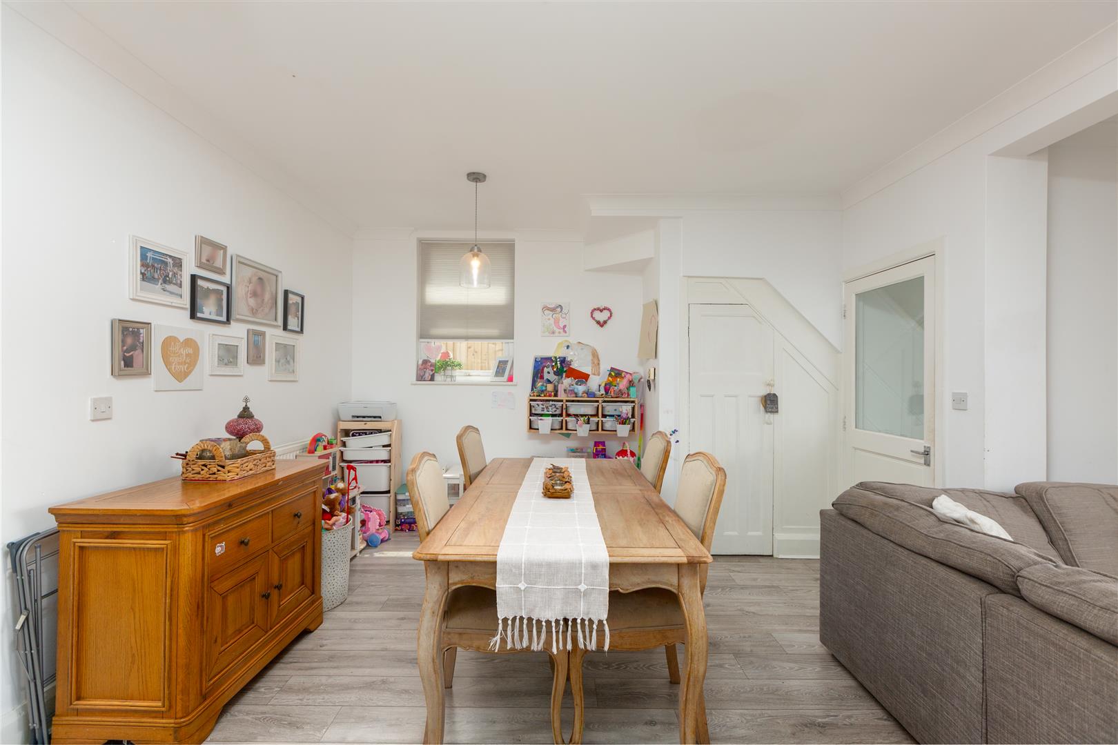 Carmarthen Road, Fforestfach, Swansea, SA5 4BN